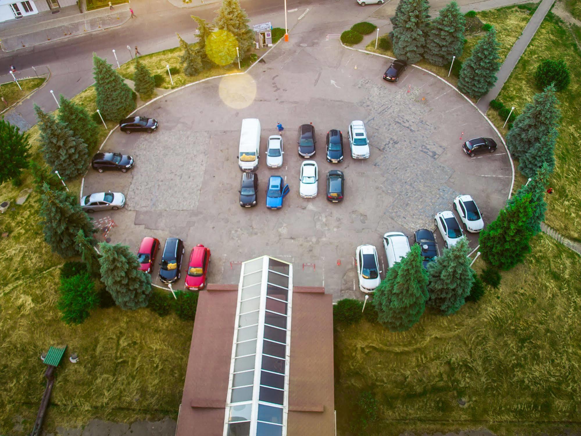 Гостиница Мир Харьков Экстерьер фото